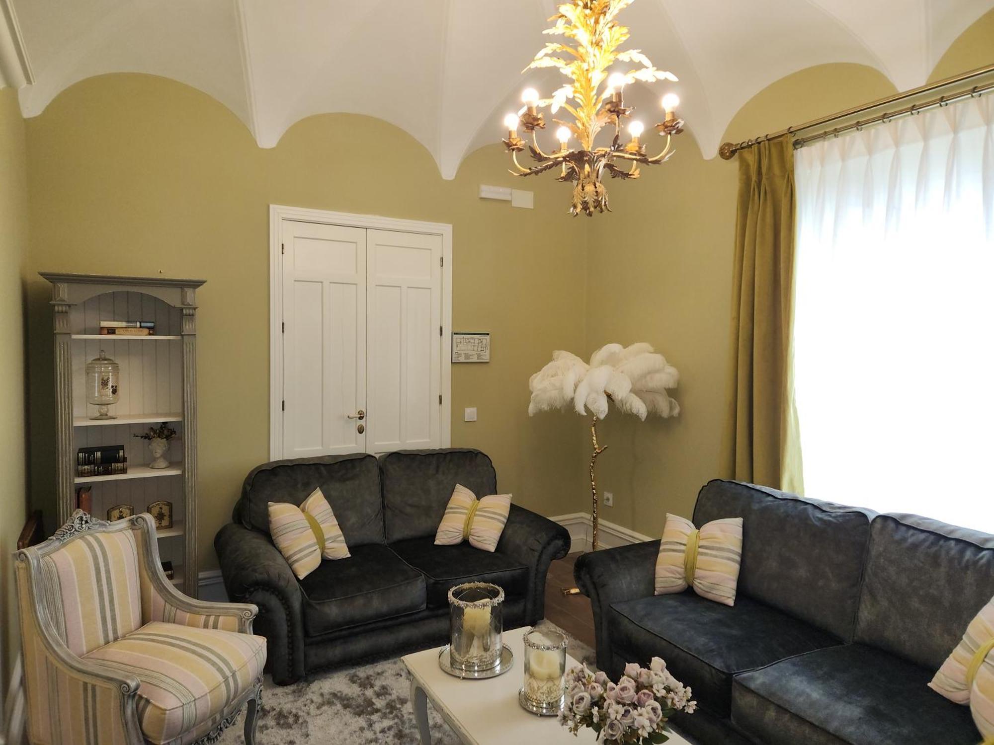 Hotel Boutique Iulia 5 Estrellas Medina de las Torres Екстериор снимка