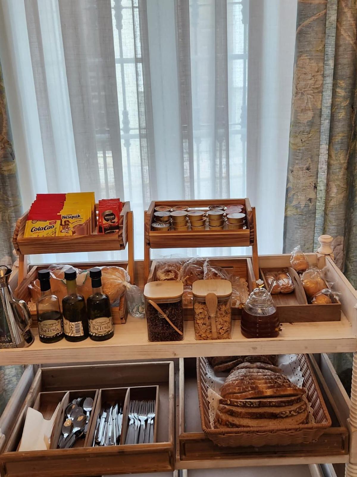 Hotel Boutique Iulia 5 Estrellas Medina de las Torres Екстериор снимка